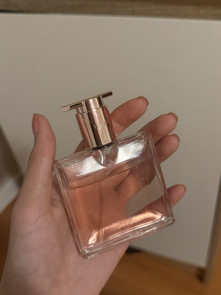 ndhandshop's tweet photo. 💖 LANCOME IDÔLE LE PARFUM 💖
✨ หอมหวาน แต่มีความฟลอรัล หอมแพง มีเสน่ห์ ฉีดแล้วดูผู้ดี น่าหลงใหลล

💌 ปล่อยต่อ 1200 บาท รวมส่ง (ซื้อมา 2500 ค่า) 25 ml  ปริมาณเหลือตามรูปเลยค่า ตัวนี้ติดทนมากๆ
 #ส่งต่อน้ำหอม #น้ำหอม #Lancome #น้ำหอมมือสอง #ส่งต่อคสอ #คสอมือสอง https://t.co/PYfqu6rUqm