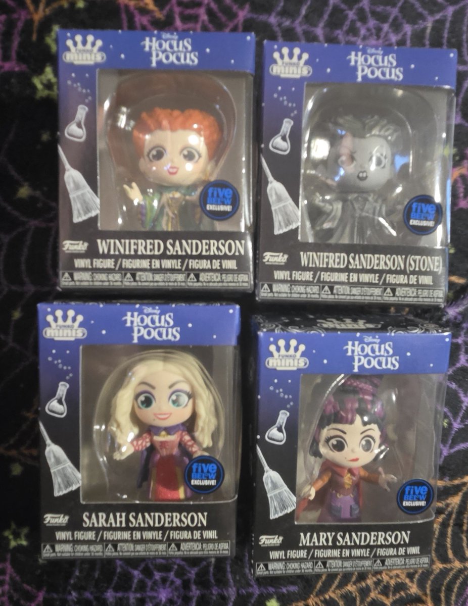 LateAndConfused's tweet photo. My birthday's coming in a couple of days, so I decided to go out (got my mom to take me) and do a bit of shopping for myself from #FiveBelow (first three pics) and #BathAndBodyWorks (last pic). Already loving all of the new spooky goodies I got. ๐๐ค๐ #summerween https://t.co/NBQwtwNdXM