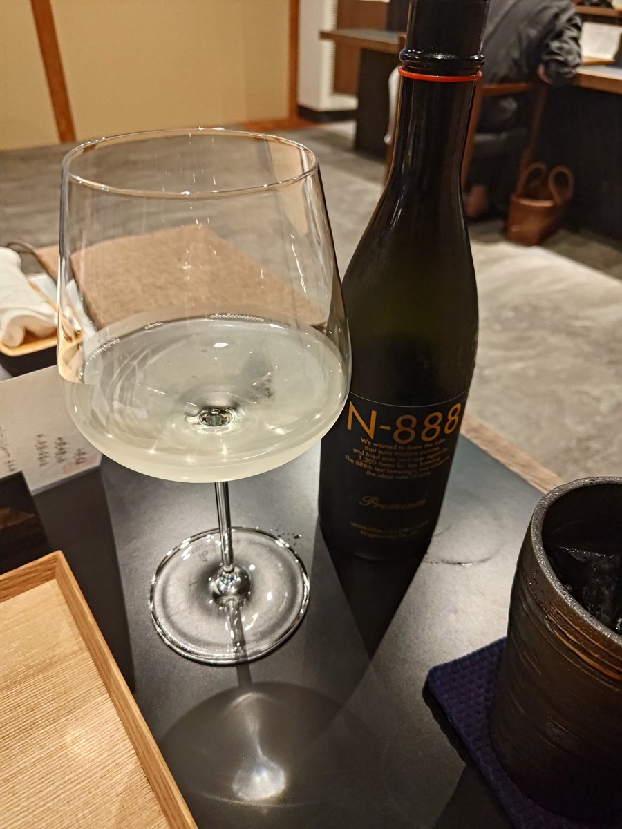 resingpain's tweet photo. お酒飲み放題の宿なんかに泊まったら今起きたw https://t.co/qV0ywTFhg8