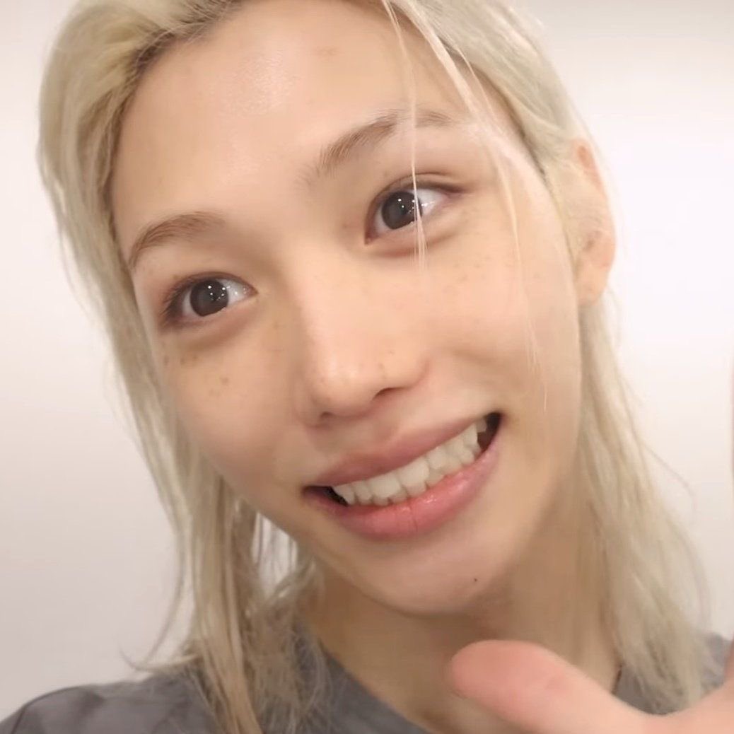 loveandskz's tweet photo. 90% eyes https://t.co/mJBjaCgXoZ