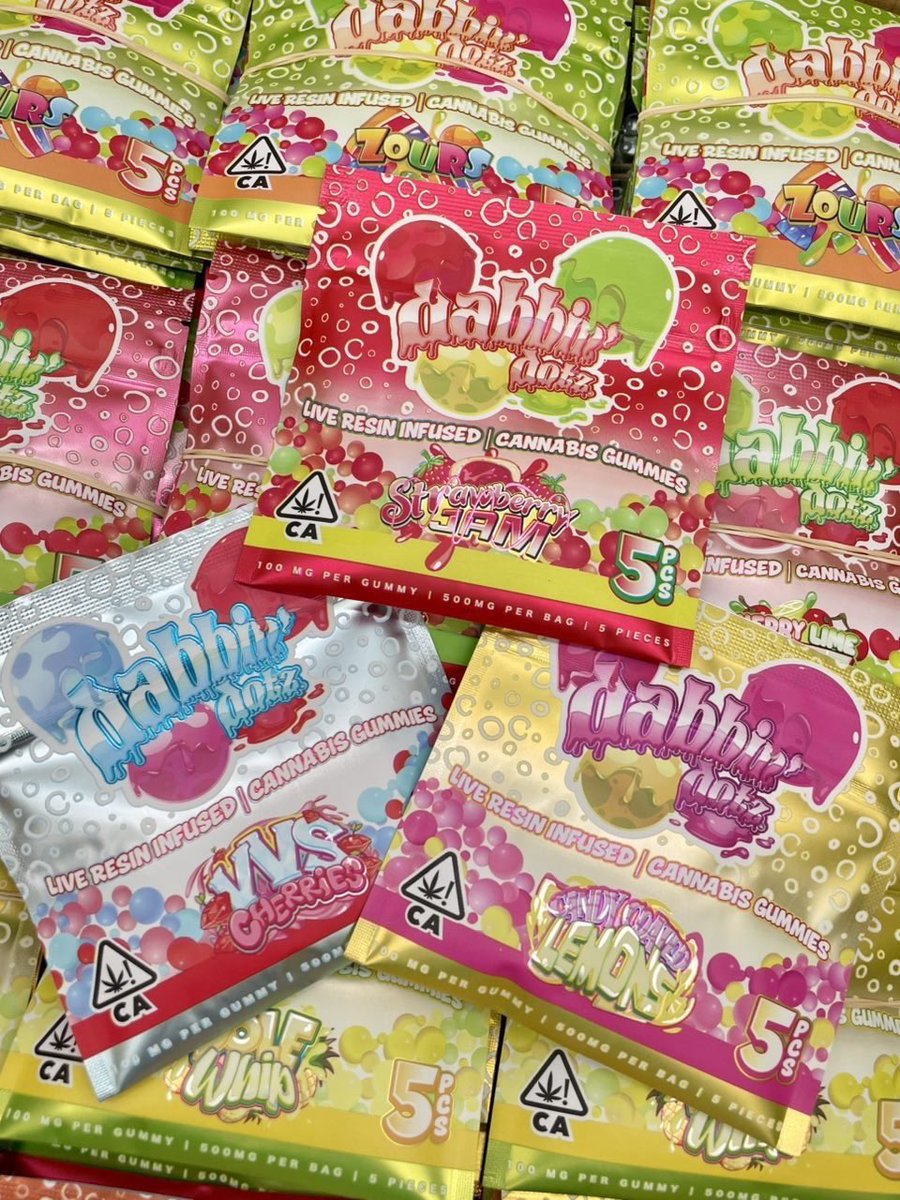 mrzunget's tweet photo. ⬆️ Dabbin Dotz gummies 
100mg live resin infused gummies! 10 bomb flavors with 1 Zour flavored mixed pack 🔥 500mg per pack 
#gummies #drugtwt 
Shop link : https://t.co/3X7BYDNX65 https://t.co/Xkggw7yU2N