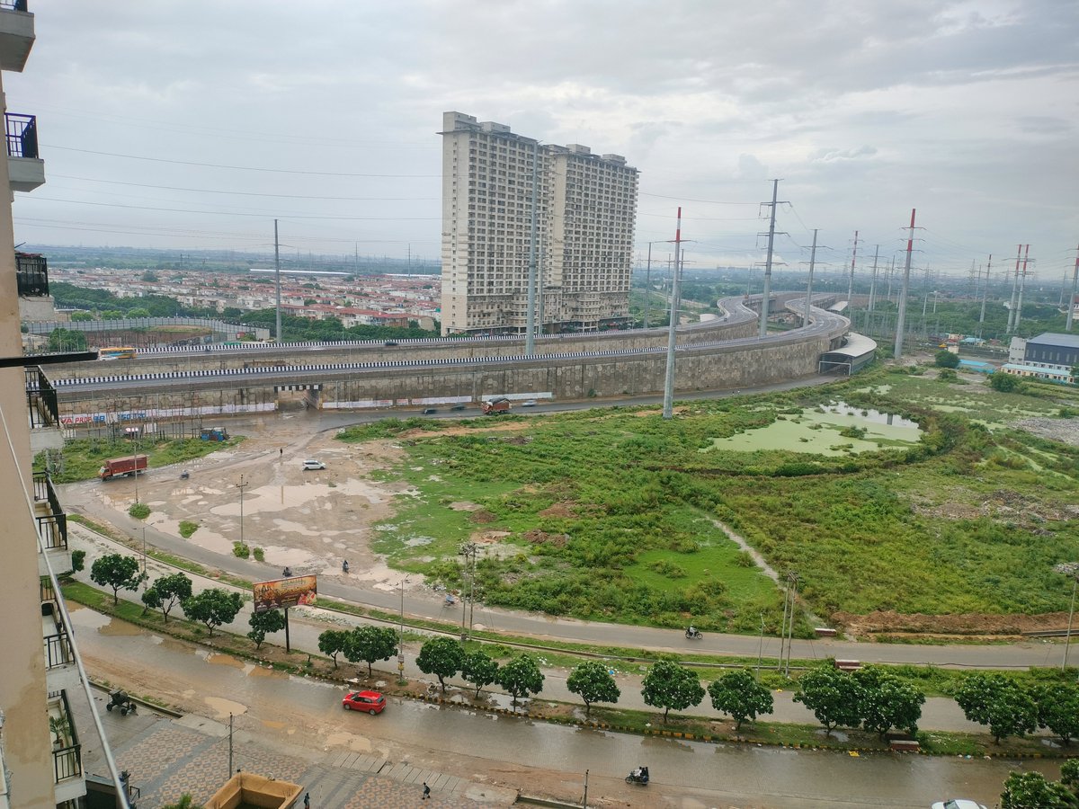 RajivTwr's tweet photo. @NandiGuptaBJP @UPSIDA Aap sab ki kripa se hume Sarovar ka anand prapt honraha sewer water sadak pe hain, Tuti hui sadak show window Noida ki pehchan hain.
 @UPGovt @dmgbnagar Thanks to all of you for doing nothing on this.
@myogioffice ji ye kiski accountability hain? Surajpur Site C ke log ab kaha letter likhe?

#UP
#Noida 
#BJP