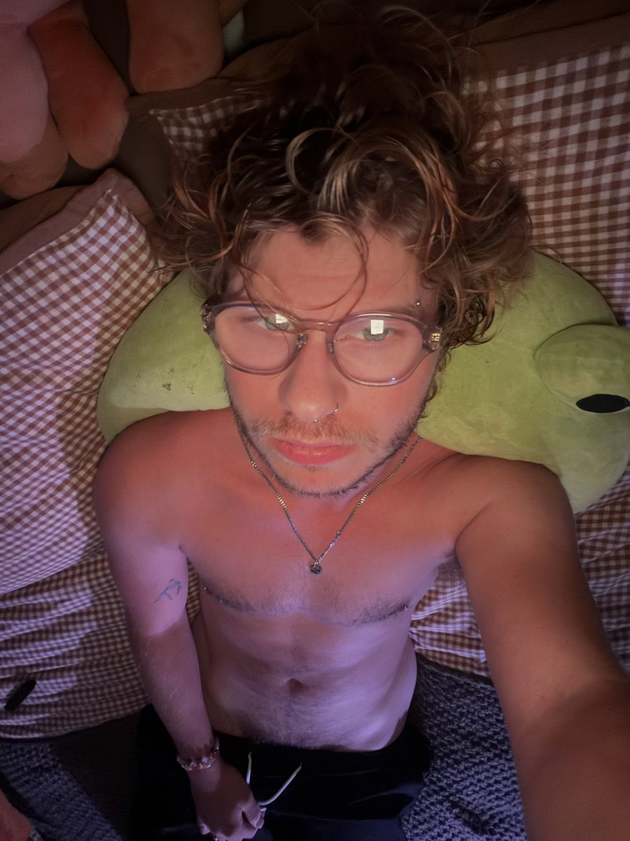 whodatwunkit's tweet photo. 10 hours of rehearsal today im fried https://t.co/tMJ4txAya8