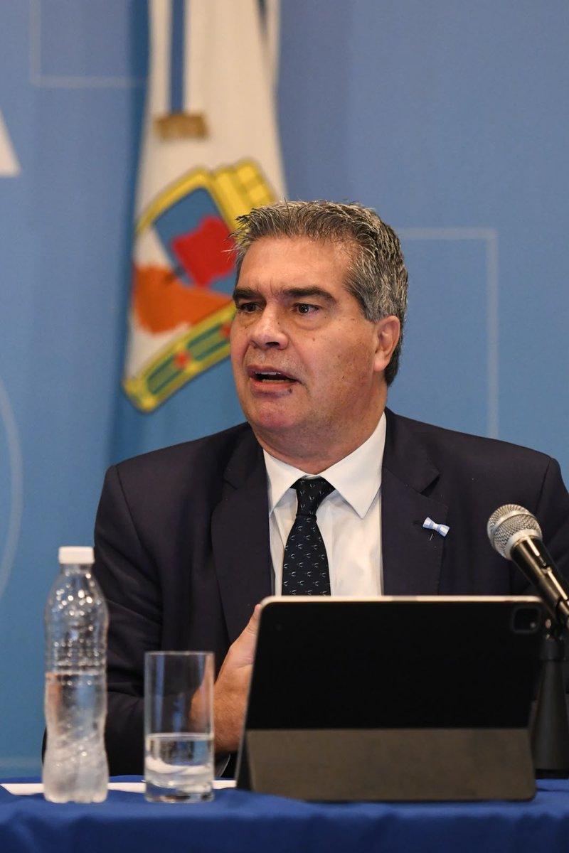 jmcapitanich's tweet photo. Participé en el debate sobre la Ley de Tierras, organizado por el
@p_justicialista donde comapartí mi preocupación por el verdadero alcance del proyecto denominado "Ley de Inviolabilidad de la Propiedad Privada", porque detrás de ese título rimbombante se oculta la verdadera intención.
El proyecto impulsado por el Gobierno busca eliminar los límites a la extranjerización de la tierra. Lo que está en juego no es la propiedad privada, está en juego la soberanía territorial, los recursos estratégicos y el futuro de la Argentina.