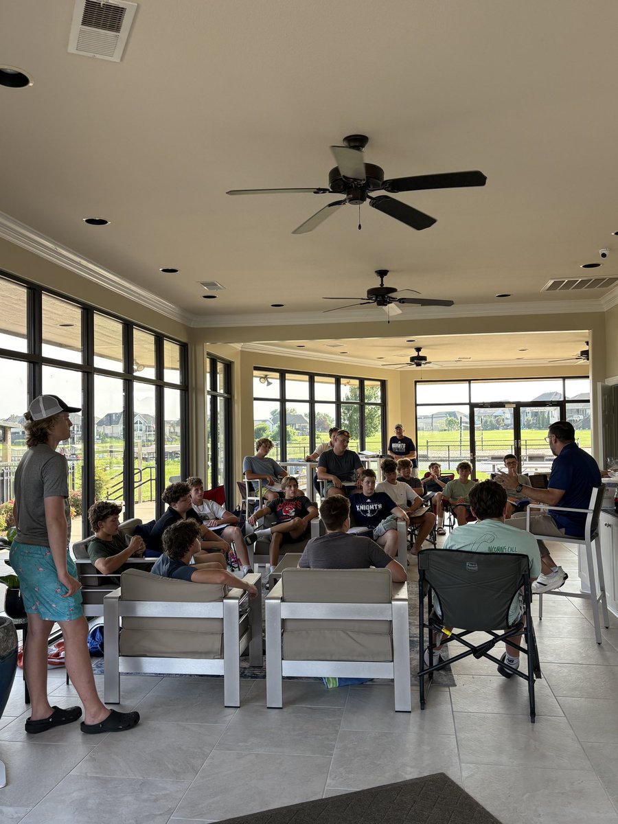 ryschad33's tweet photo. 2nd Annual Football Leadership Academy &amp; Lake Day!

A big thank you to Pastor Jon Morris and Andy Womack for investing in our team and helping us become better leaders. We’re grateful for your time and wisdom! Love these guys. Love this team. https://t.co/XnbOS05LHA