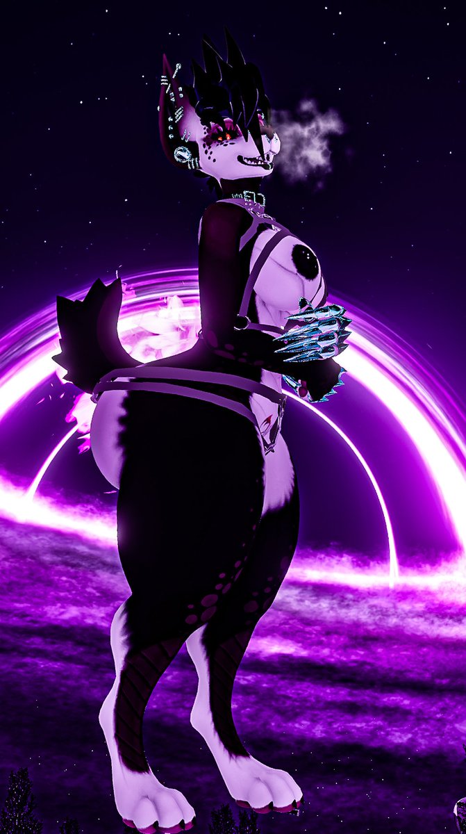 badpinkwolf's tweet photo. In all this vastness, She is here just for you https://t.co/zTIgOAWSHi