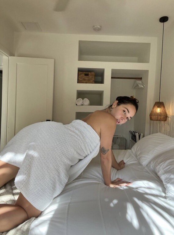 mary01494's tweet photo. I’m  so hornyyyy asf rn I need a sweet boy to wet me 💦💦💦💋🥰🥶😡💋🥶🥶😘👅👅👅🥰😘💦🥶🥶🥶😍😍😍😍👅👅💦💦💦 https://t.co/rSYIkCJSB3