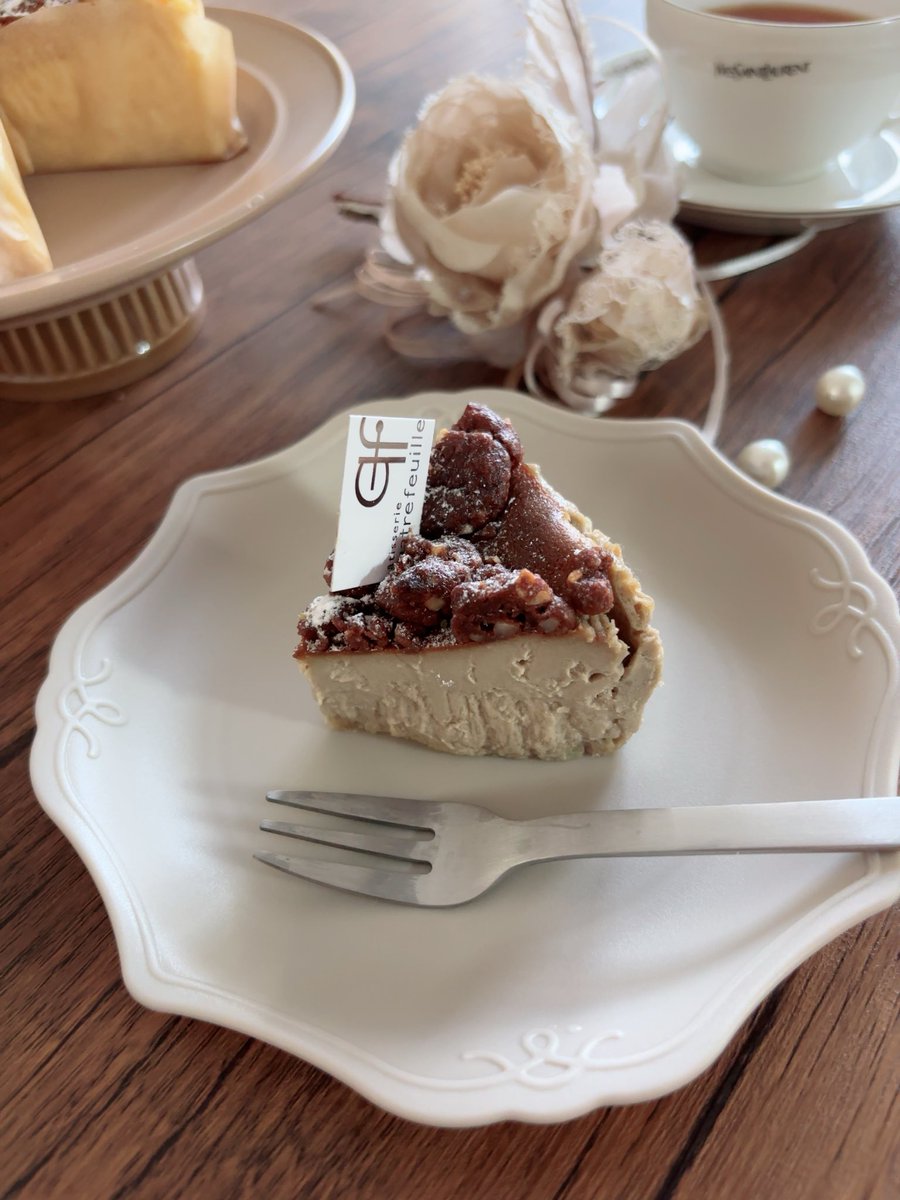 riayama's tweet photo. モニターステーション様のモニターキャンペーンで、バスクチーズケーキ カット6種セットをお試ししました✍️ 開けた瞬間ワクワク💕見た目もとっても華やかで、写真を撮りたくなる可愛さ📸濃厚なのに重たさを感じにくい🙆‍♀️ #モニターステーション #PR 
#バスクチーズケーキ #お取り寄せ #スイートギフト https://t.co/ewVGgeZxjG
