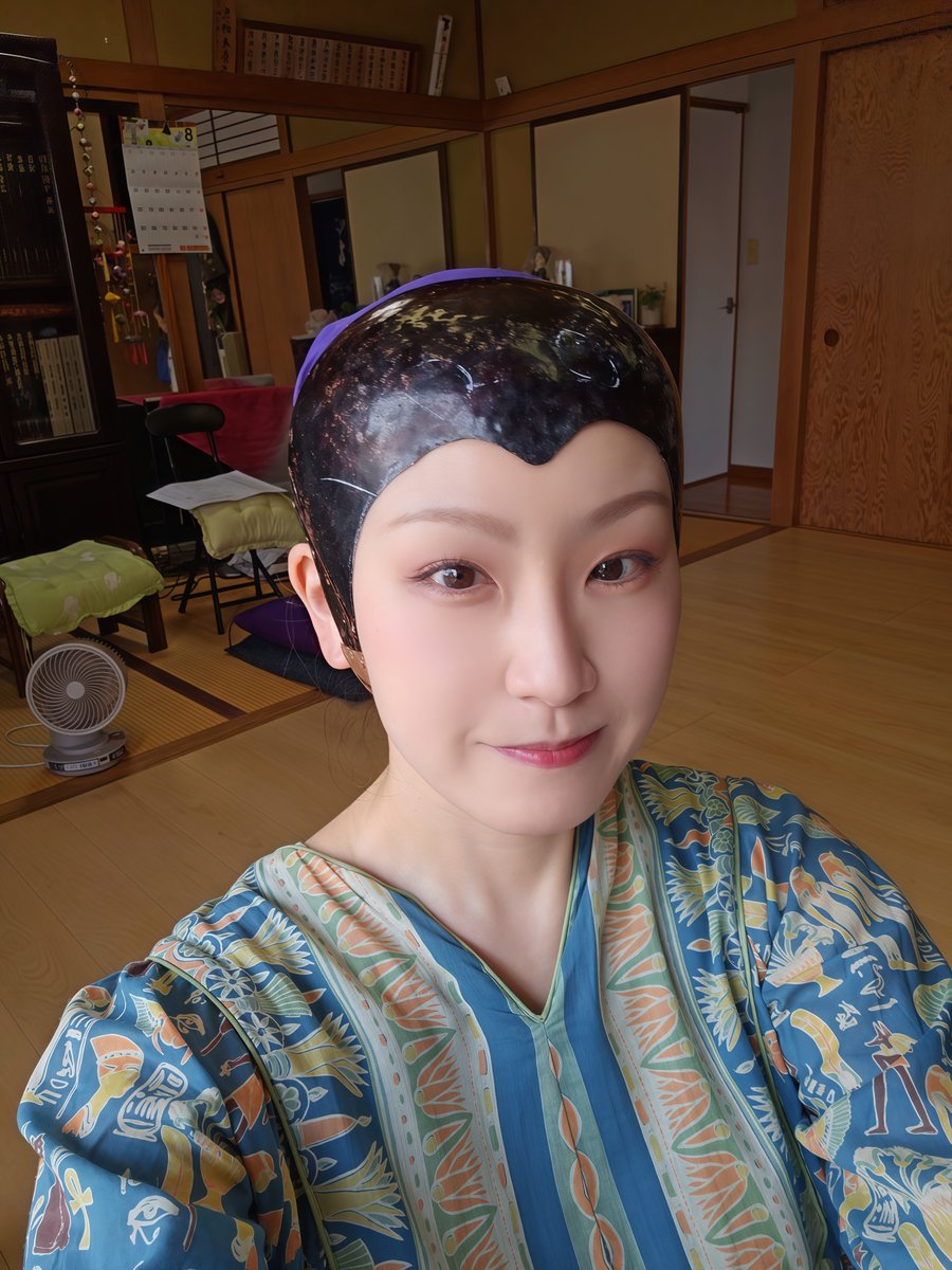 puchidevil's tweet photo. ( 'ω'o[日舞ネタ]o
日曜日は鬘合わせでした✨️
我ながら…
羽二重姿がよう似合う薄～い顔じゃなぁ…
日本舞踊の鬘の下はこうなってるんよ😂 https://t.co/qRNXZe4lZW