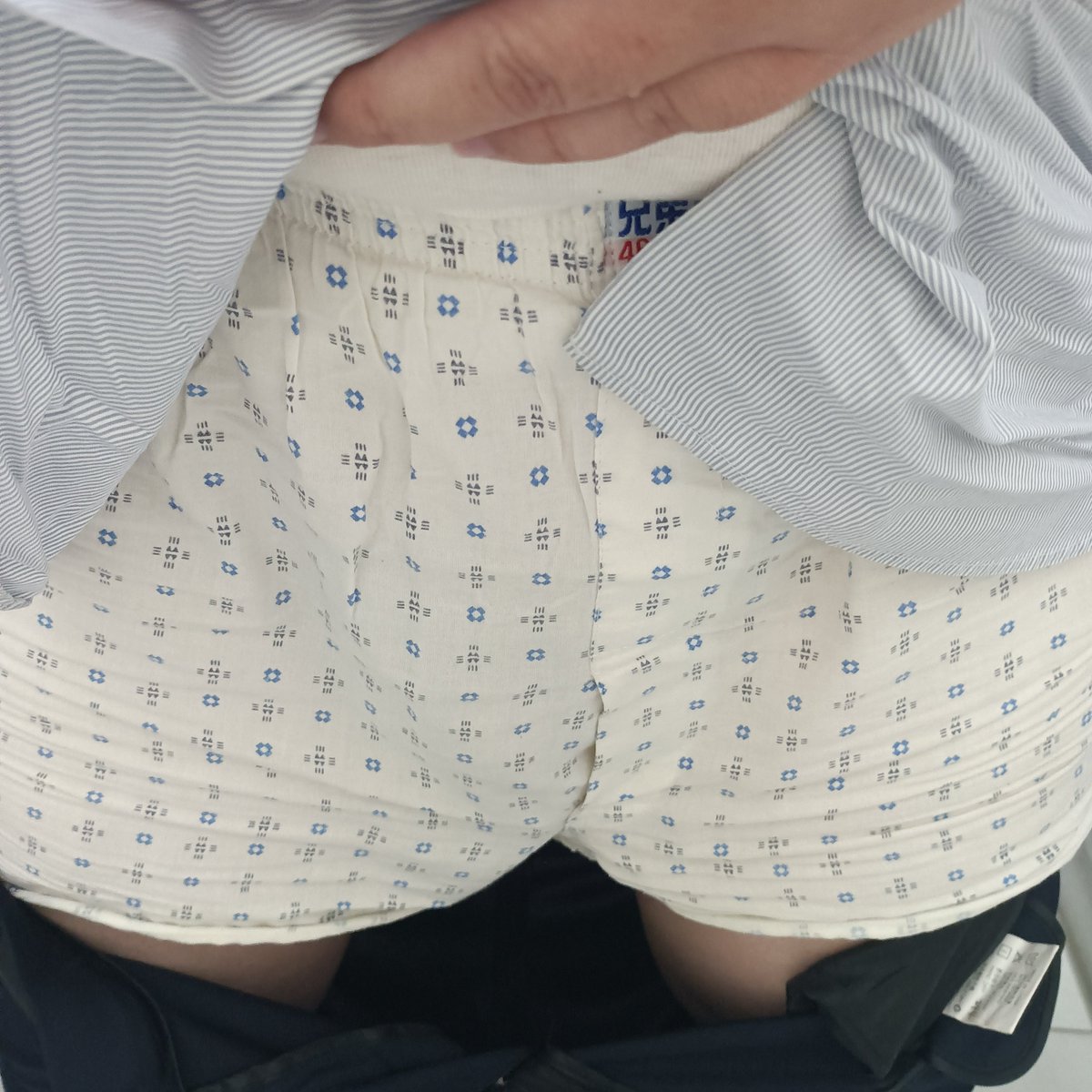 kill2841's tweet photo. 今天穿的 https://t.co/VUs6gcPjsy