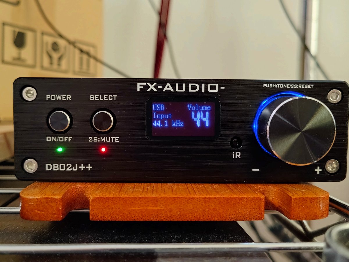 実はちょっと前になる到着していたMy New Gear FX-AUDIO D802J++ 暖房