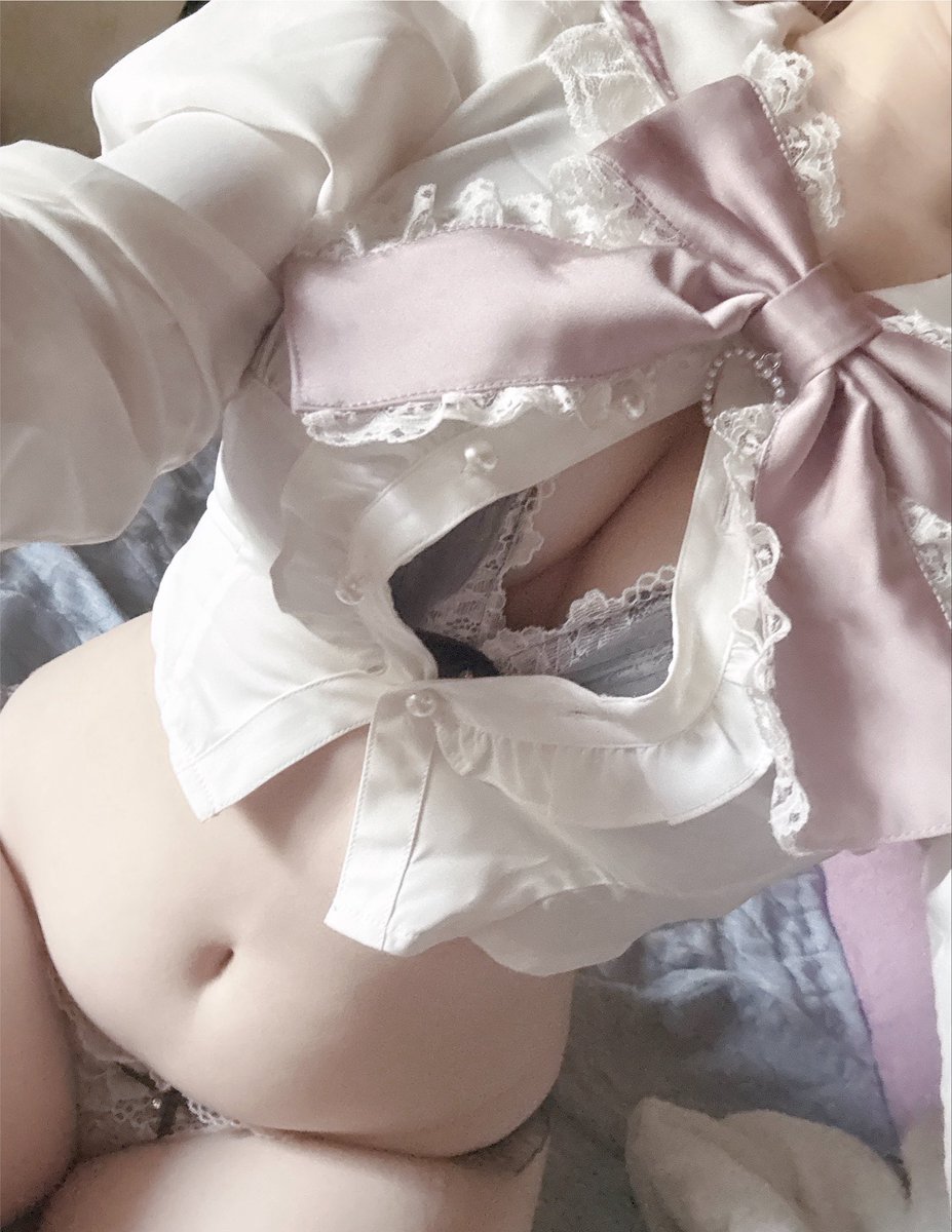 momo7i_'s tweet photo. サイズアップして着れなくなった… https://t.co/wJZGOYhoA7