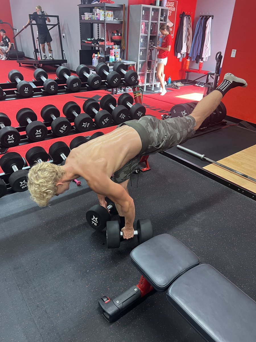 TommyB_K's tweet photo. 75-lb DBs for the SL RDL🔥🔥
Evan Lake⚽️#BKcrew💪🏼
This guy is an extremely strong athlete - lean, explosive and well conditioned. He's always working. What an example for other soccer players who have big goals. https://t.co/6pdqjhInXK