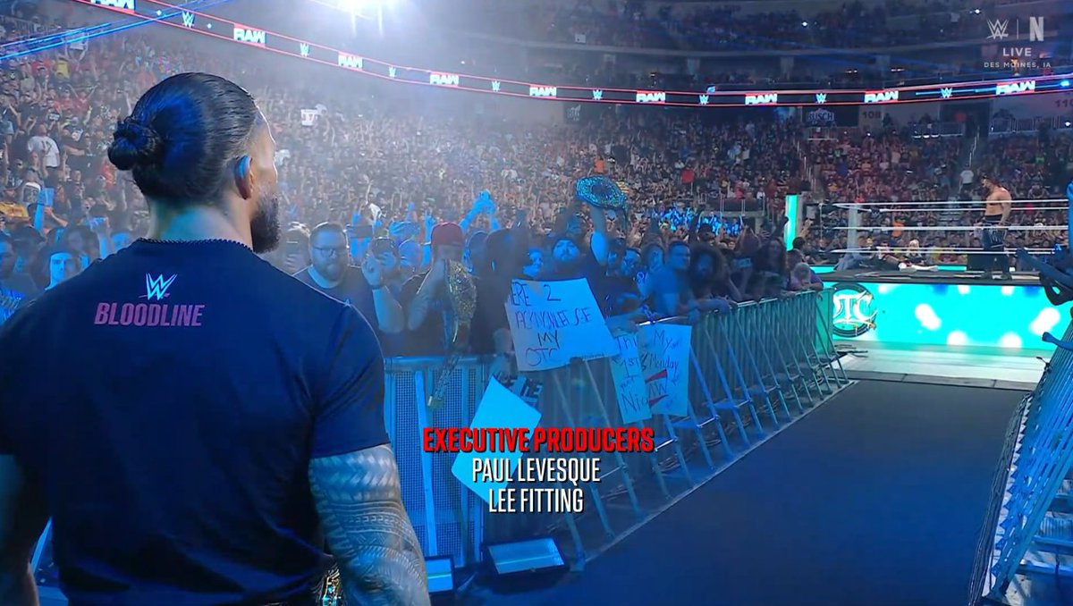 WelyTalks's tweet photo. And that’s how tonight’s show comes to an end. 🔥

#WWERaw https://t.co/3RZhHHh7Ip