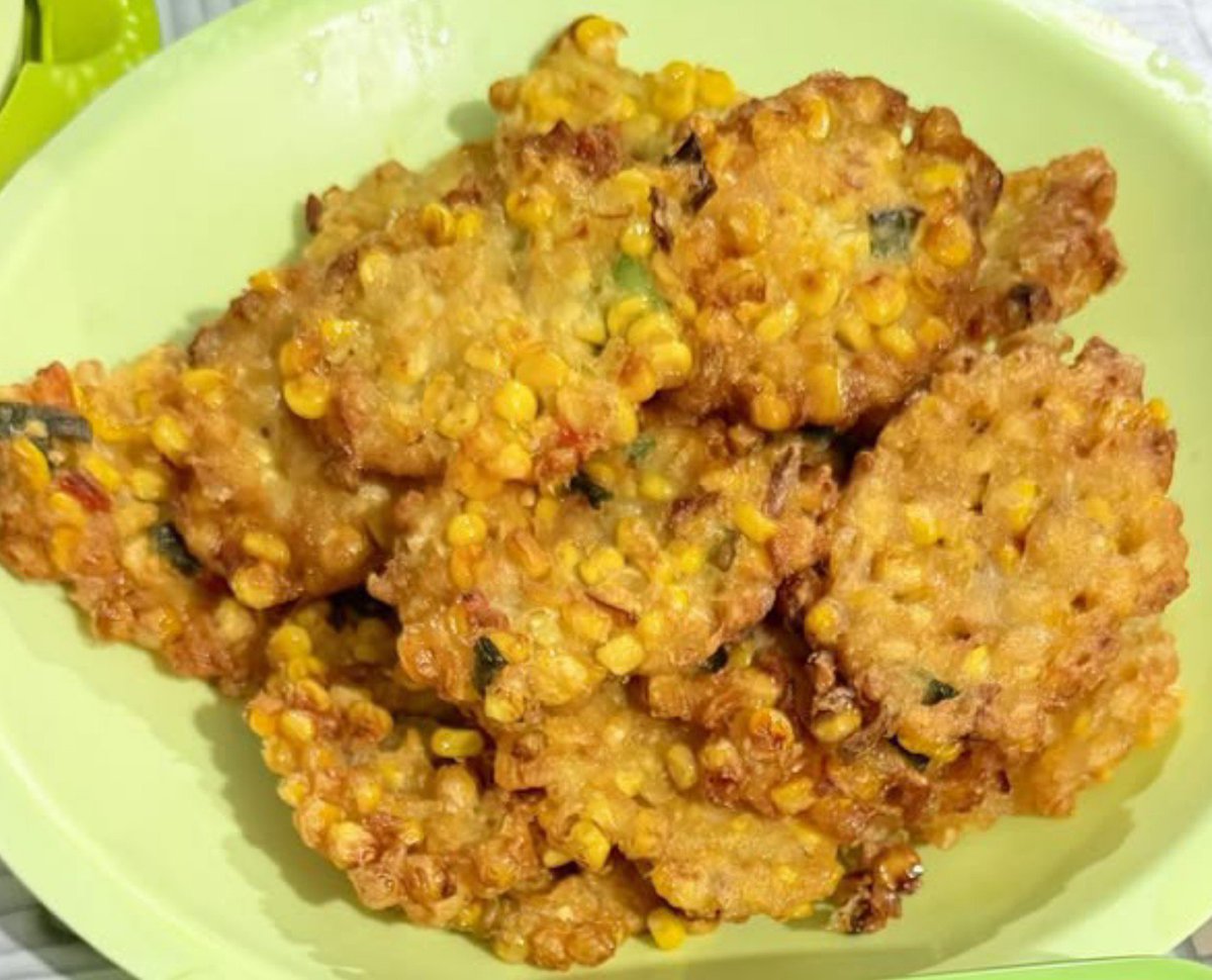Dessy_aaa's tweet photo. Kamu prefer bakwan jagung atau perkedel ? https://t.co/EbRsnqyZZC