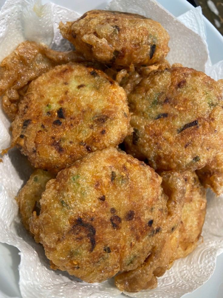Dessy_aaa's tweet photo. Kamu prefer bakwan jagung atau perkedel ? https://t.co/EbRsnqyZZC