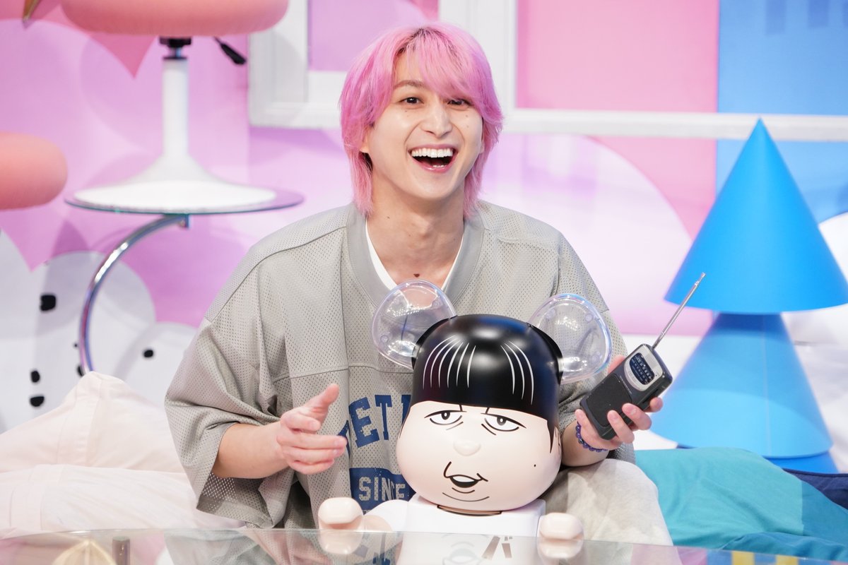 sakusakuhimhim's tweet photo. ／
⭐️『ラジオスター』深掘り回は
　TVer40位台にランクイン中!!🐏
＼

　🎁地上波ではお届けできなかった
　　"未公開含む配信限定"を
　　お見逃しなく!!💨

🌸『#サクサクヒムヒム』🍄
🗓️毎週土曜23:30放送
　佐久間大介(Snow Man) 
　日村勇紀(バナナマン)

　🐑おしつじ
　　松田好花

　👤ゲスト
　　向井慧（パンサー）
　　佐久間宣行