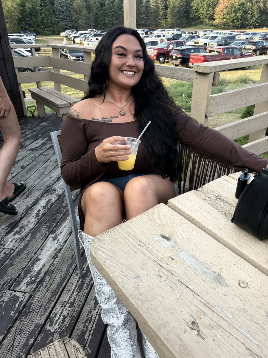 erickson_shayla's tweet photo. A weekend was had 😴 https://t.co/jvA5dgcZHo