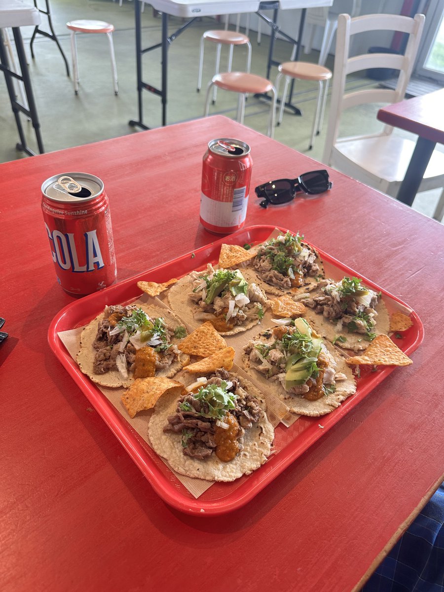 Agg_re39's tweet photo. 初タコス🌮 https://t.co/LL9QoepxI4
