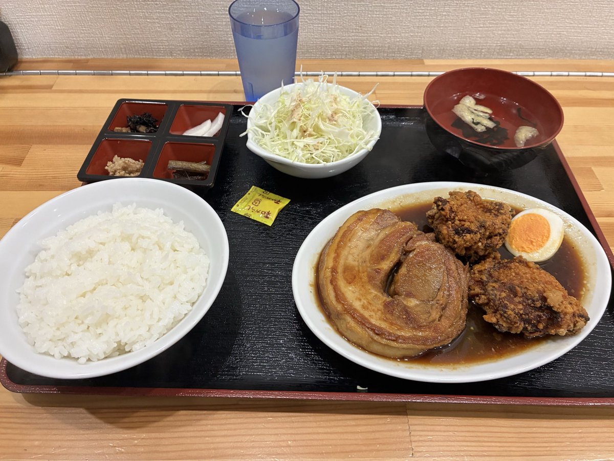 go5tiger's tweet photo. 栃木県那須塩原市　チャーシュー唐揚げ定食　箸で切れる柔らかさ　タレは甘辛でご飯が進む　一口お惣菜も嬉しい　リピあり https://t.co/N0rJJaMcOF