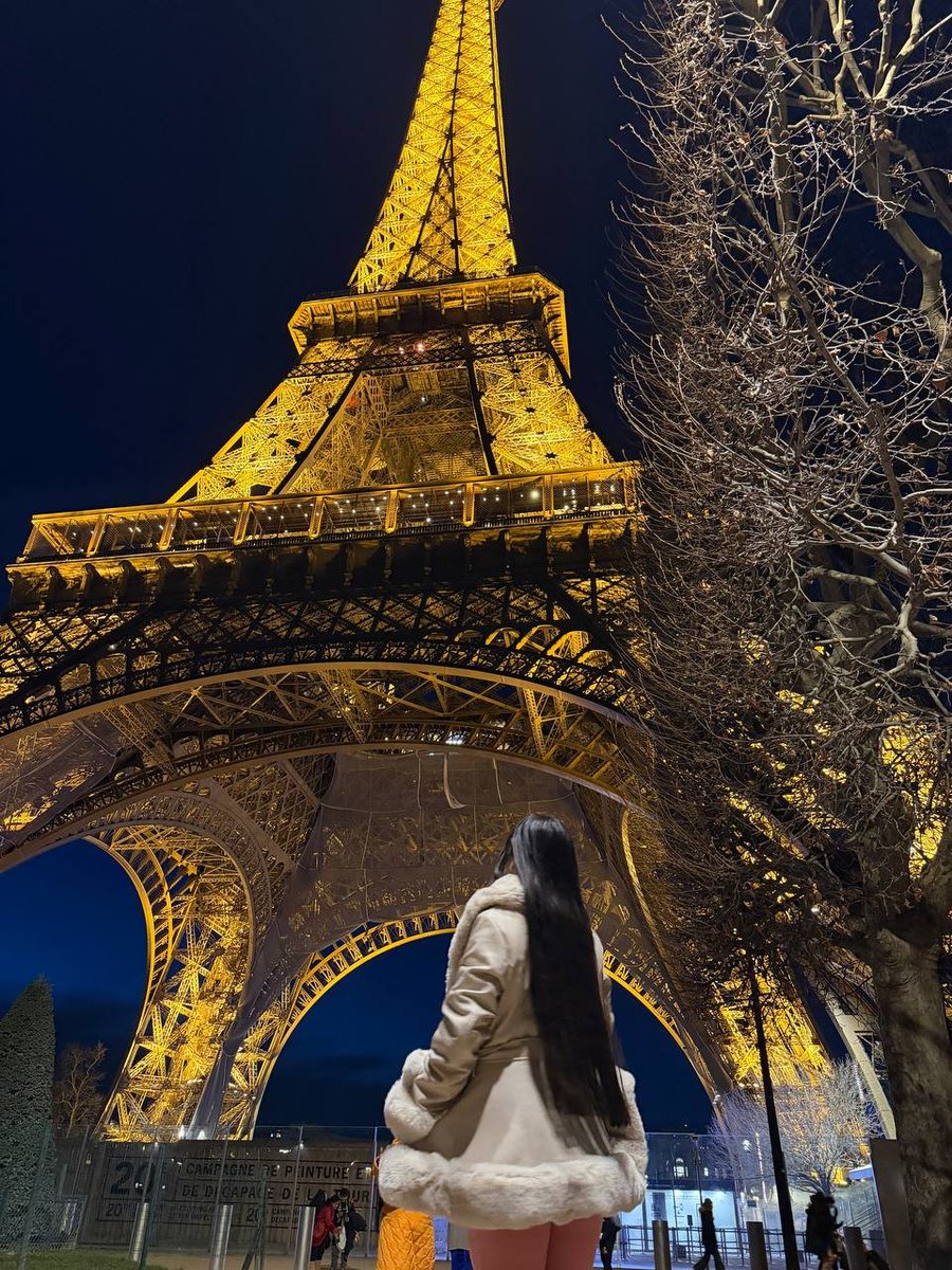 Rosalindaa2045's tweet photo. Francia🇫🇷 https://t.co/RIwevWYn83