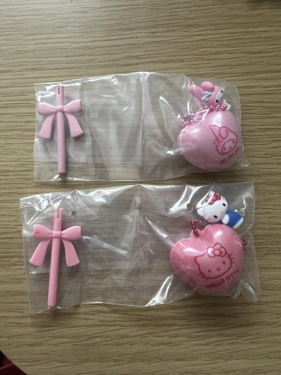 811cnbn's tweet photo. 【交換】サンリオキャラクターズ バルーンポップチャーム&amp;グミ

【譲】マイメロ、キティ
【求】クロミ、バツ丸

2:2で郵送交換希望です。
お心当たりある方よろしくお願いいたします🙇🏻‍♀️ https://t.co/bX0RuO99oB