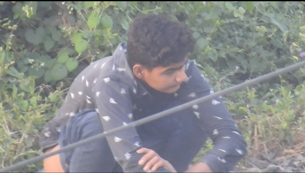 vivek54tr's tweet photo. Young bull teenage boy full poop 💩 video available 7 minutes long interested ping me🥵💩 https://t.co/UJQbvPTZT8