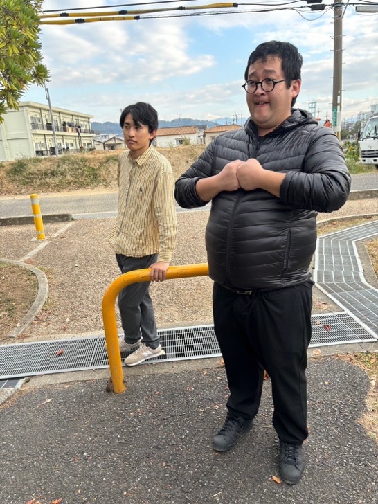 pastblowupbot's tweet photo. 後ろの建物が完成してる https://t.co/sMwM2XWJ5W