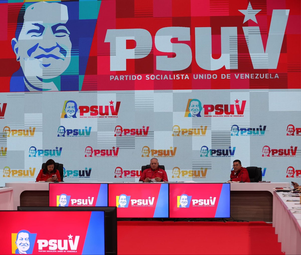 MijpVzla's tweet photo. Este lunes, el vicepresidente Sectorial de Política de Seguridad Ciudadana y Paz, capitán Diosdado Cabello Rondón, informó que el PSUV, se desplegará junto a las comunidades con los argumentos técnicos para conversar sobre el fenómeno climático "El Niño" que amenaza a Venezuela. https://t.co/WhnY6UUDCx