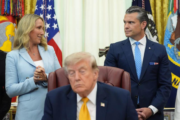 PeteHegseth's tweet photo. So proud of my @JennyHegseth. Chairwoman of the first-ever Presidential Military Spouse Commission. We serve the best Americans. All glory to God. https://t.co/m1GSXKqHtc