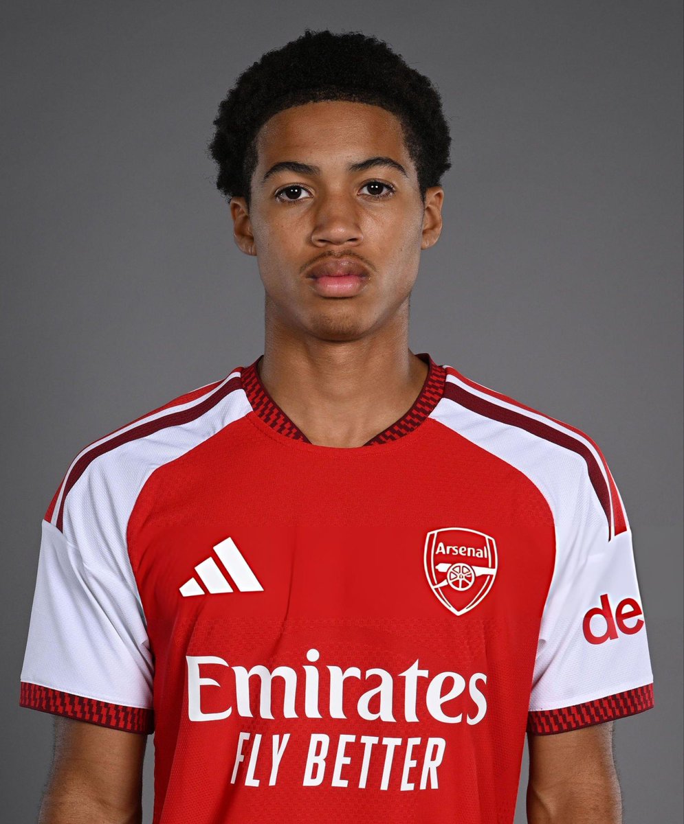 ArsenalN7's tweet photo. Rejected Manchester United and Chelsea to stay at Arsenal. He is just 15 years old. That decision alone deserves lifelong respect. Emerson Nwaneri. Forever a Gooner  🤍❤️ https://t.co/x001IEGbvO