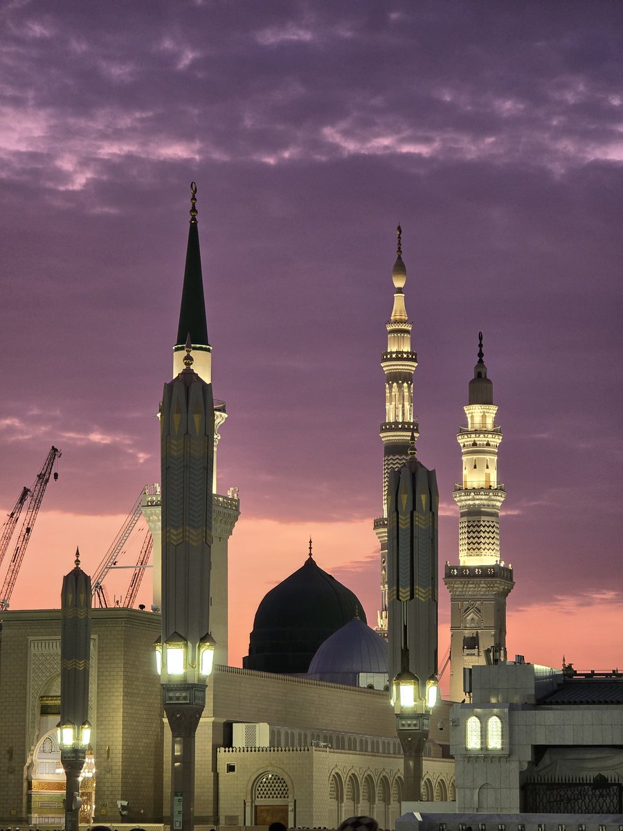 sukkaryeater's tweet photo. Post fajr

#Madinah https://t.co/6jSZiH3gun