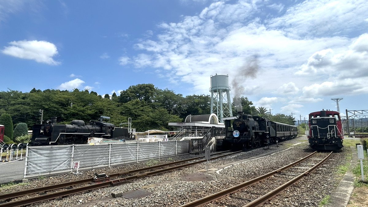 SakuranekoPhoto's tweet photo. 本線試運転２回目を昨日行なったC571。
今朝は給炭水線にいました。
火は落ちています。石炭おろした模様。
とりあえず、昼前の並び。
2026.8.4 #京都鉄道博物館　#C571 https://t.co/mGwcpdFt2D