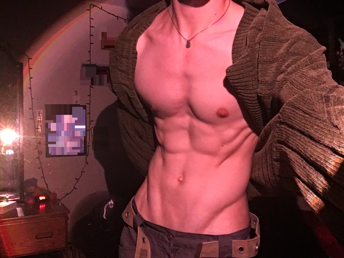 Killljin's tweet photo. Look at me, and only me. https://t.co/5rvvIZpys6