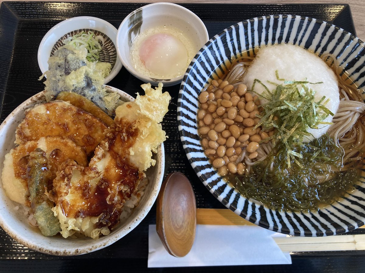 vl_pvb's tweet photo. 🍚🍜 https://t.co/Mo7qNTuWV1