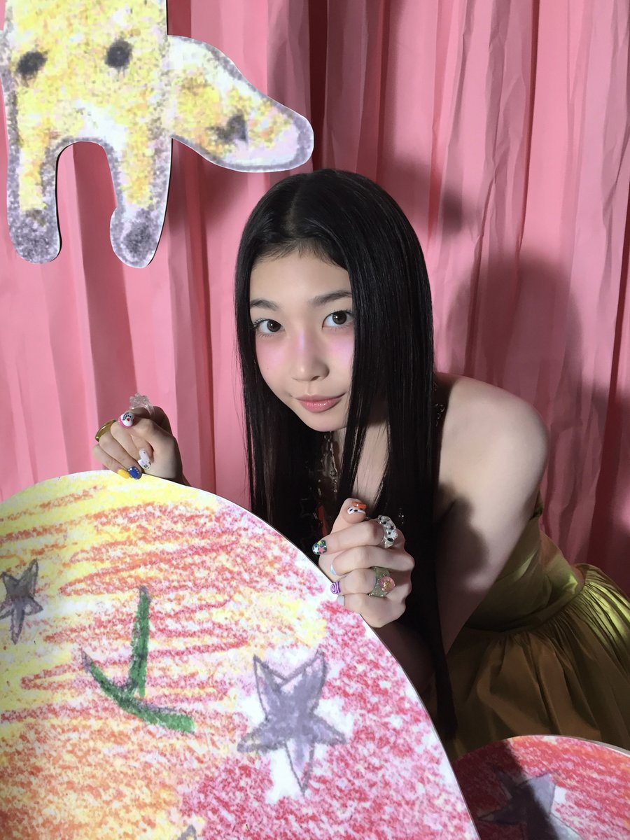 TUIDE_official's tweet photo. 📸 behind the scenes #SAKI

TUIDE The 1st EP [TUNE &amp; PLAY]
2026.08.24 6PM (KST) / 5AM (ET)

#TUIDE #튜이드 
#TUNEnPLAY https://t.co/sl9Lnbgm8S