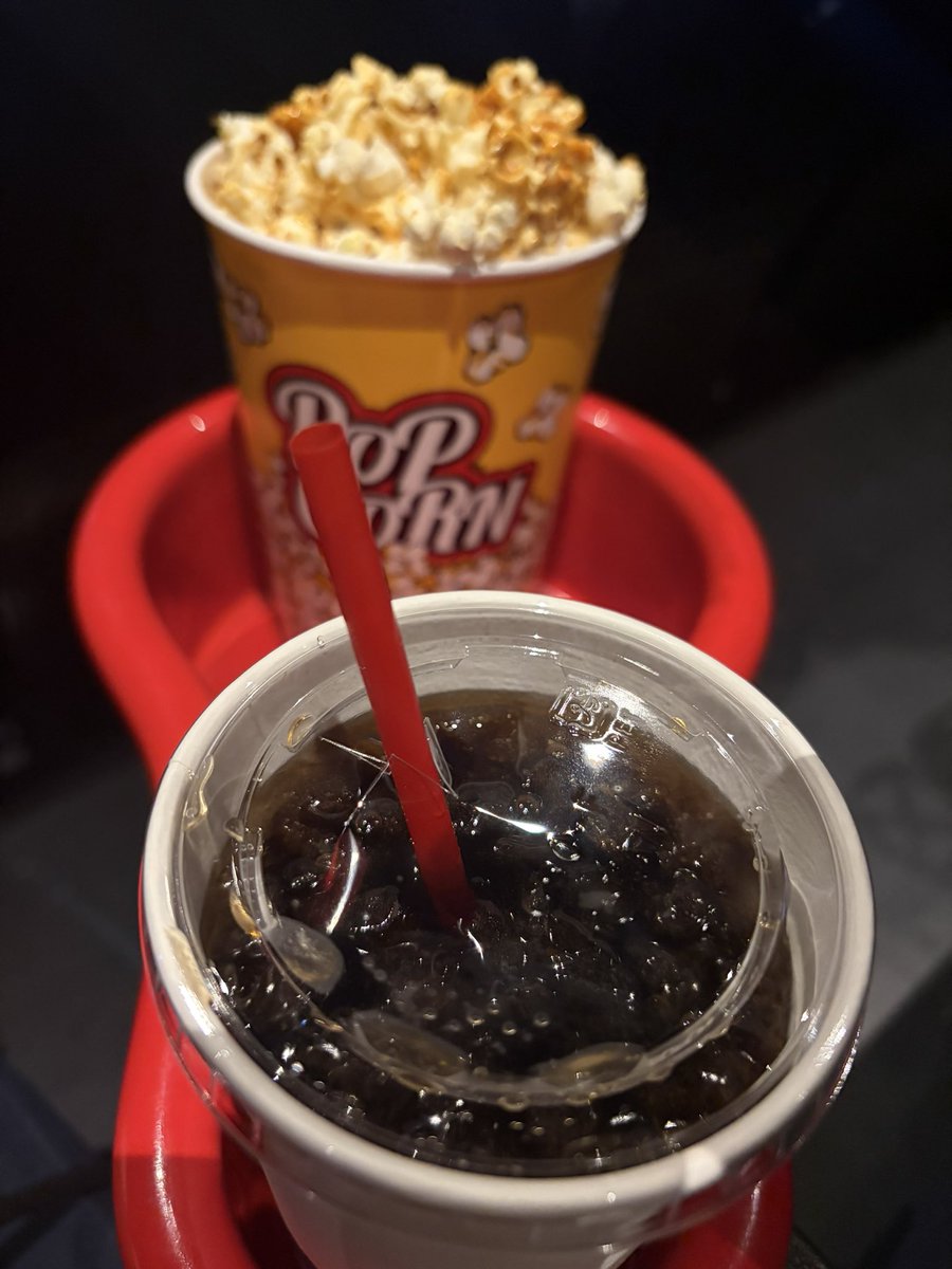 jadenoFF14's tweet photo. 映画みて、天神ホルモン食って満足 https://t.co/PP1t4SnWvF