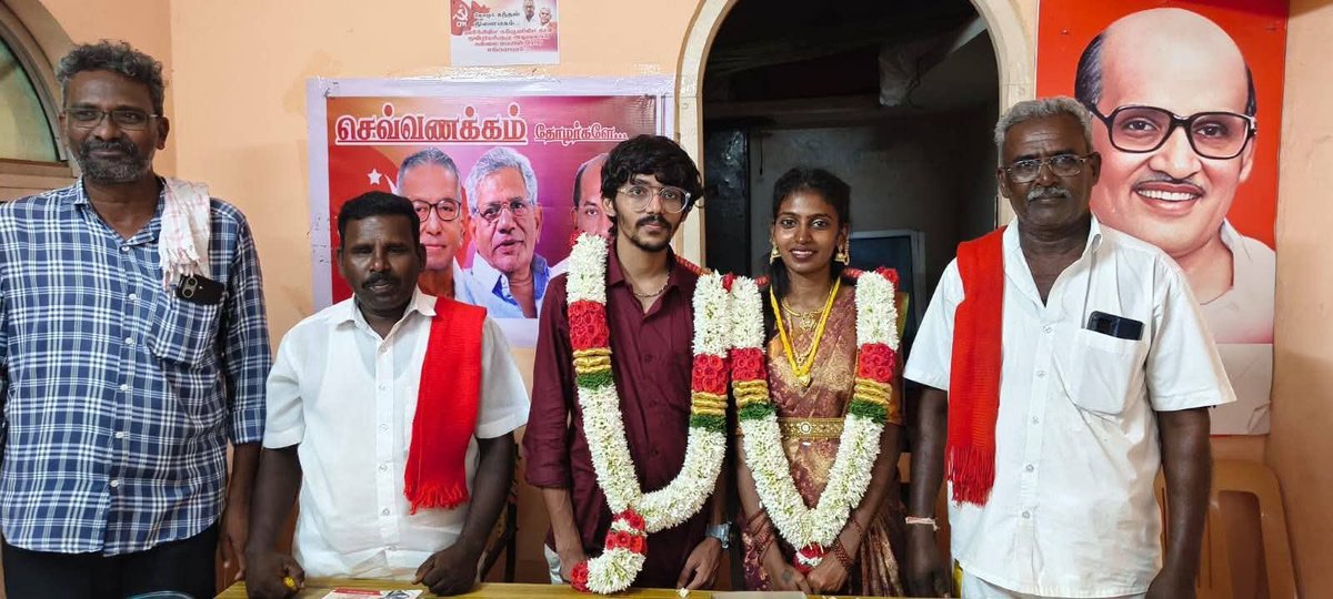 Dam61187959's tweet photo. ஆடி மாதத்தில் 

#சாதி_மறுப்பு_திருமணம் 

#சங்கராபுரம் 

#மார்க்சிஸ்ட்_கம்யூனிஸ்ட்_கட்சி அலுவலகத்தில்  நடைபெற்றது  

சங்கராபுரம் 
03-08-2026 https://t.co/Gy6B6zGdTe