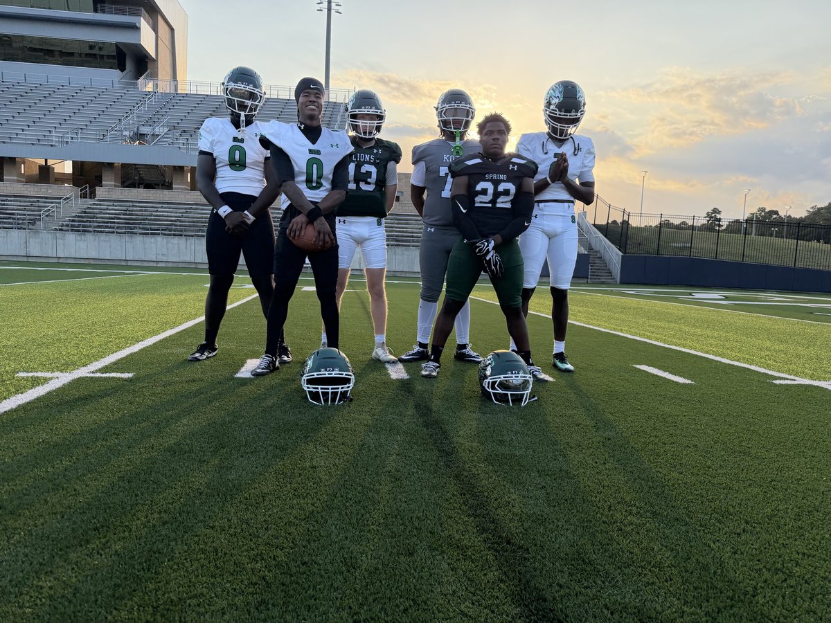 KaRonColemanSr's tweet photo. So much joy in my heart to be with my guys doing this tonight! Stay tuned…
#springmade https://t.co/gfvw5YLSBC