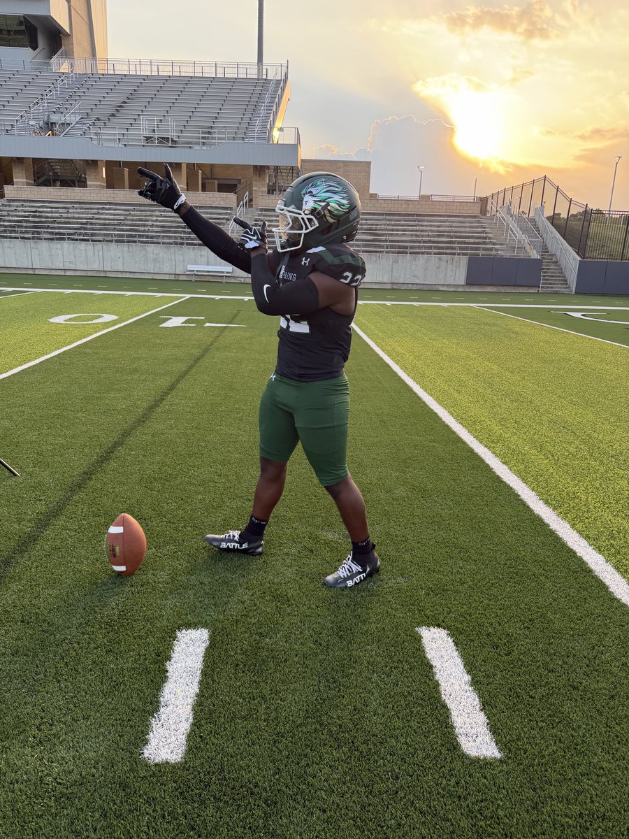 KaRonColemanSr's tweet photo. So much joy in my heart to be with my guys doing this tonight! Stay tuned…
#springmade https://t.co/gfvw5YLSBC