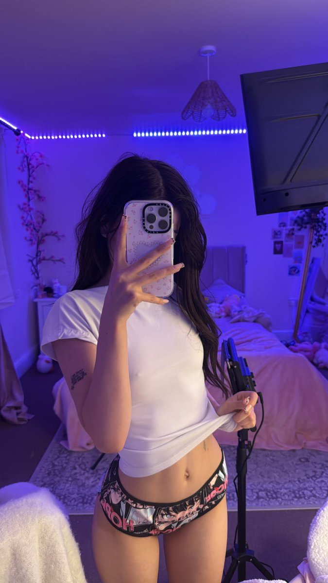 heartGiselle's tweet photo. gf day bullshit cuz wdym everyday isn’t your gfs day https://t.co/qMagZEzcGj