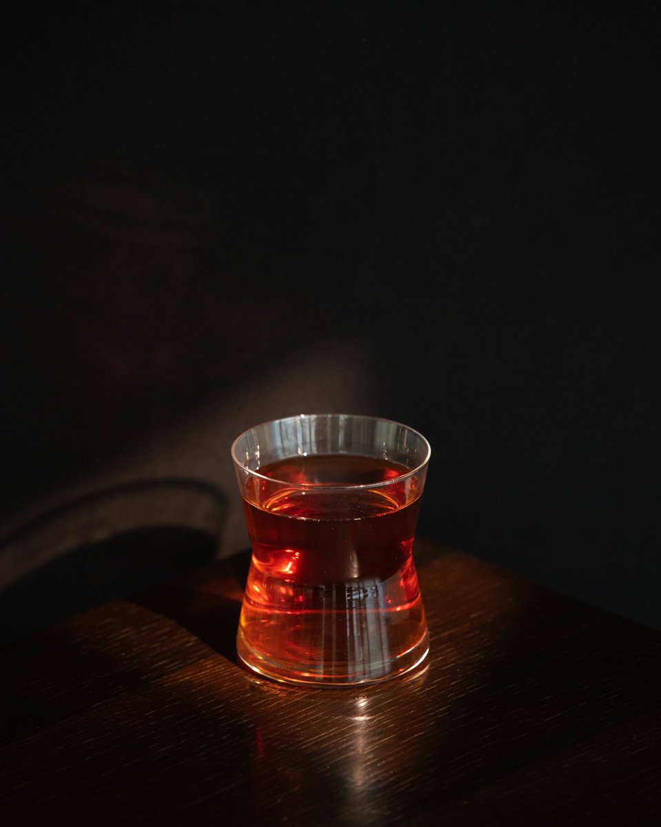 TimeBaiTea's tweet photo. A cup of classic Ceylon Black Tea reveals layers of smooth malt, gentle richness, and a refreshing citrus brightness.  A timeless tea experience — enjoyed today, just as it has been for generations.  #TimeBai #TimeBaiTea #CeylonTea #TeaRitual #ClassicTea #TeaMoment https://t.co/xALh4SiS8P