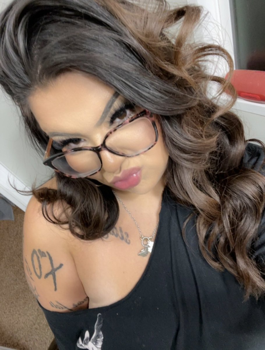marieelyssaa tweet picture