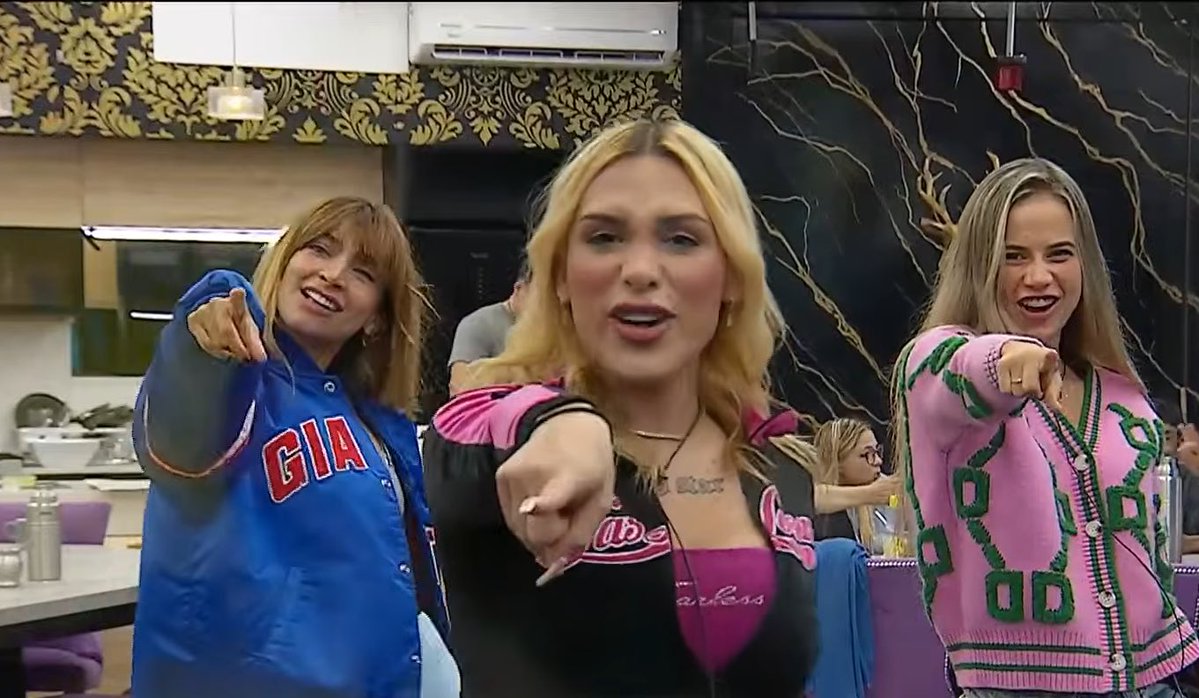 solzianation's tweet photo. El encuentro que todos esperamos

#Granhermano #GranHermanoGeneraciónDorada https://t.co/jLdI0nBaBM