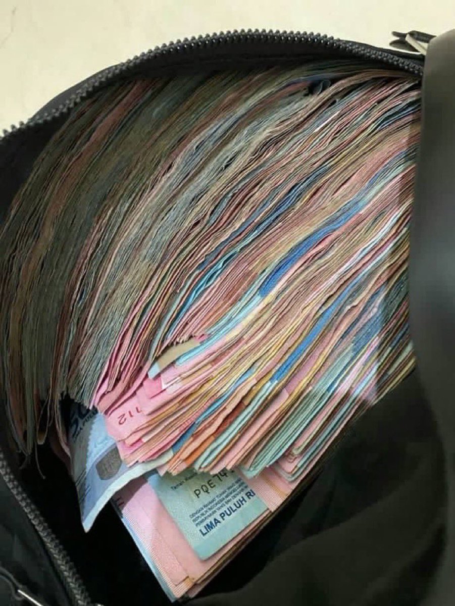 rvinjayx_'s tweet photo. Manifesting Agustus full of this: https://t.co/blMRFP7DhZ