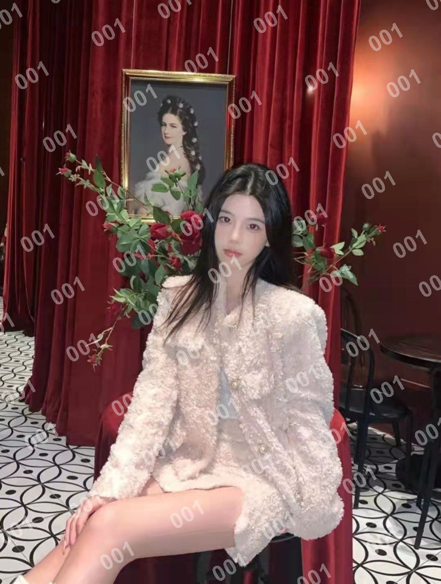 hangimine's tweet photo. 琏係👉🏼❌：@choibaby333（失联看主页第一条帖子，转发或者截图页面可效率通过）

#四川

命运负责洗牌，但是玩牌的是我们自己！

成都市武侯区小游园法治文化广场

#成都 https://t.co/EnK4nHZfwt