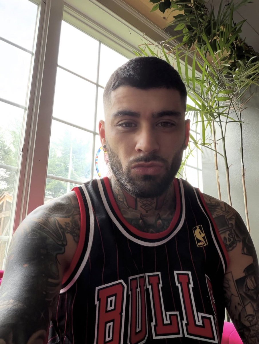 ZaynSquadBrasil's tweet photo. ZAYN VIA INSTAGRAM! https://t.co/AaxxkmINgV