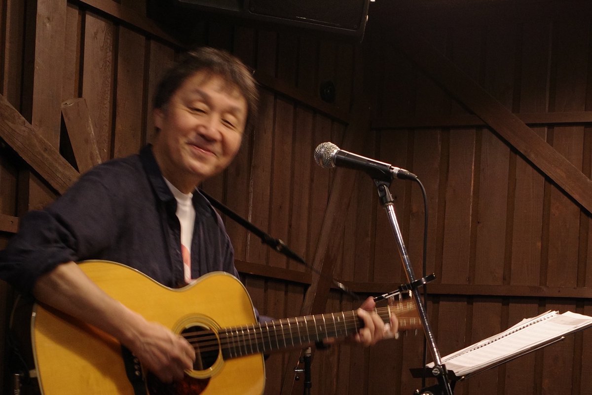 SweetsDeli's tweet photo. 【夏のGOOD NEWS】明日になりました。 
前売チケットは本日18:00 までご購入いただけます。
なぜか夏に聴きたくなる「ひまわり」、ギターで歌うのはかなりレアな「機関車ポンコツ」、加えて「○○○○」も！ お見逃しなく！

前売 → https://t.co/S7Dh3NiMJ4
#柳原陽一郎 #吉森信 #南青山MANDALA https://t.co/l4oR2HtfJO