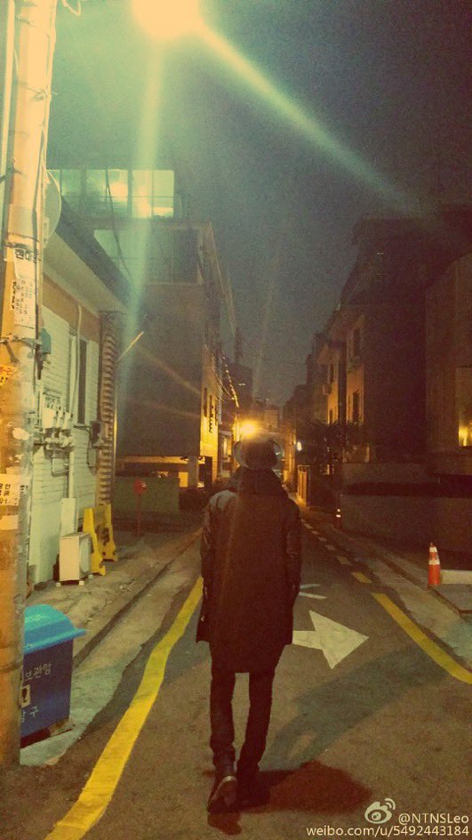 yiboscolumn's tweet photo. Tbt Wang Yibo’s first ever Weibo post 
150201:  
Another new year i can’t spend with my dad and mum... Just a little sad... [Snow] https://t.co/ihfIHqBTeF