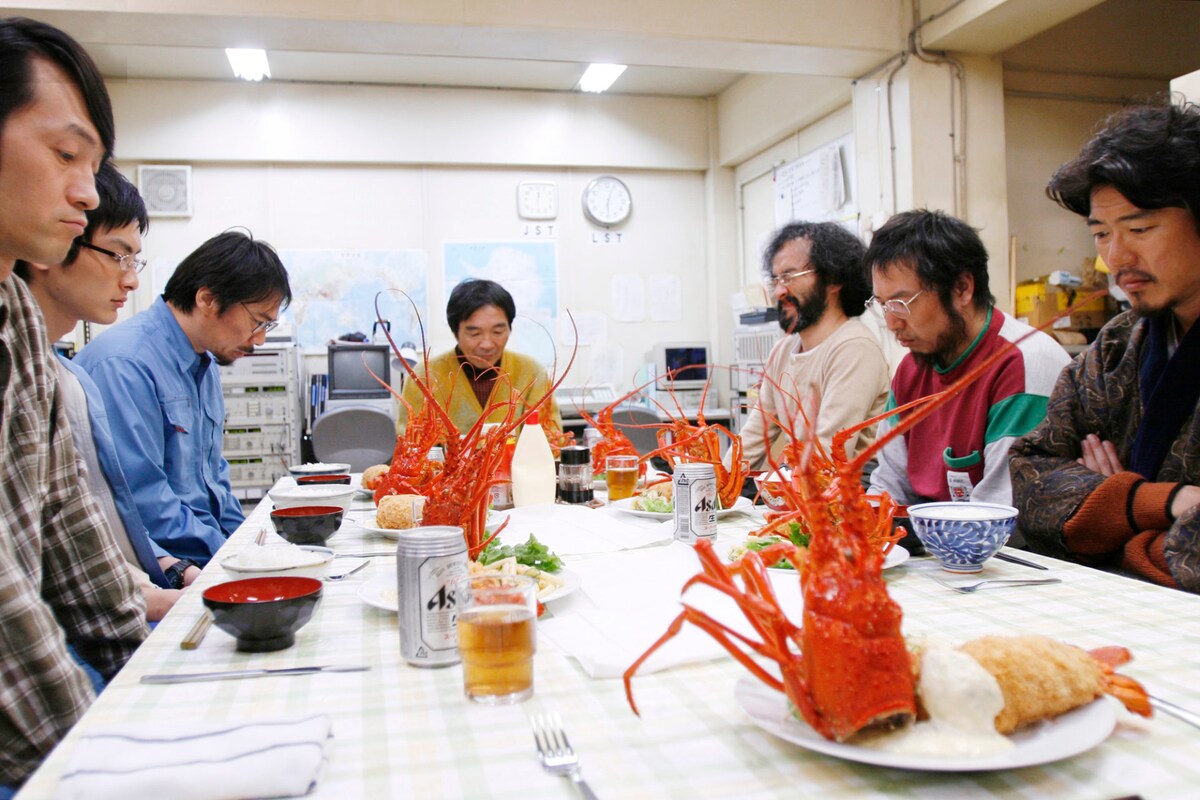 eiga_natalie's tweet photo. 沖田修一の監督作「南極料理人」4K版が11月公開
堺雅人・高良健吾・豊原功補らコメント（予告あり）

東京テアトルのファン投票企画で1位に
https://t.co/QFnM292kr1

#南極料理人 https://t.co/DhJiOqAhgZ